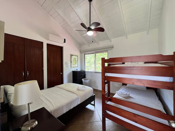 سرير، صورة للغرفة بأكملها