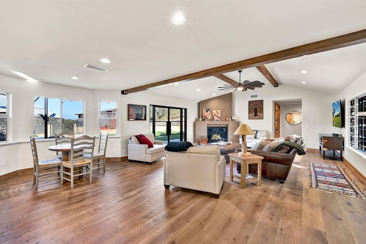 Wine Country Retreat:pool,jacuzzi,pickleball,more! - マリエータ, CA