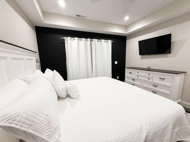 That house bedrom one tv