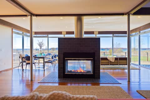 East Bay 7BR Luxury Home, Beach, Dock, Hot-tub!