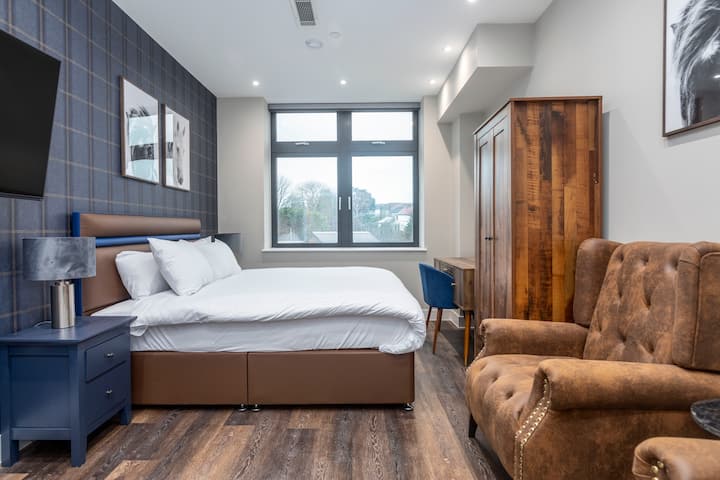 Slaapkamer 1 met super kingsize bed