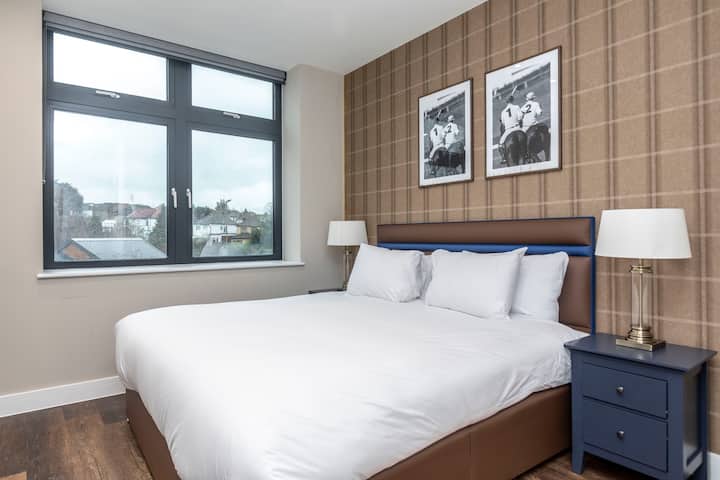 Slaapkamer 2 met super kingsize bed