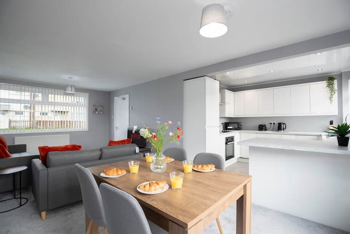 Stockton House | 3 Double Bedrooms | Free Wifi - Stockton-on-Tees