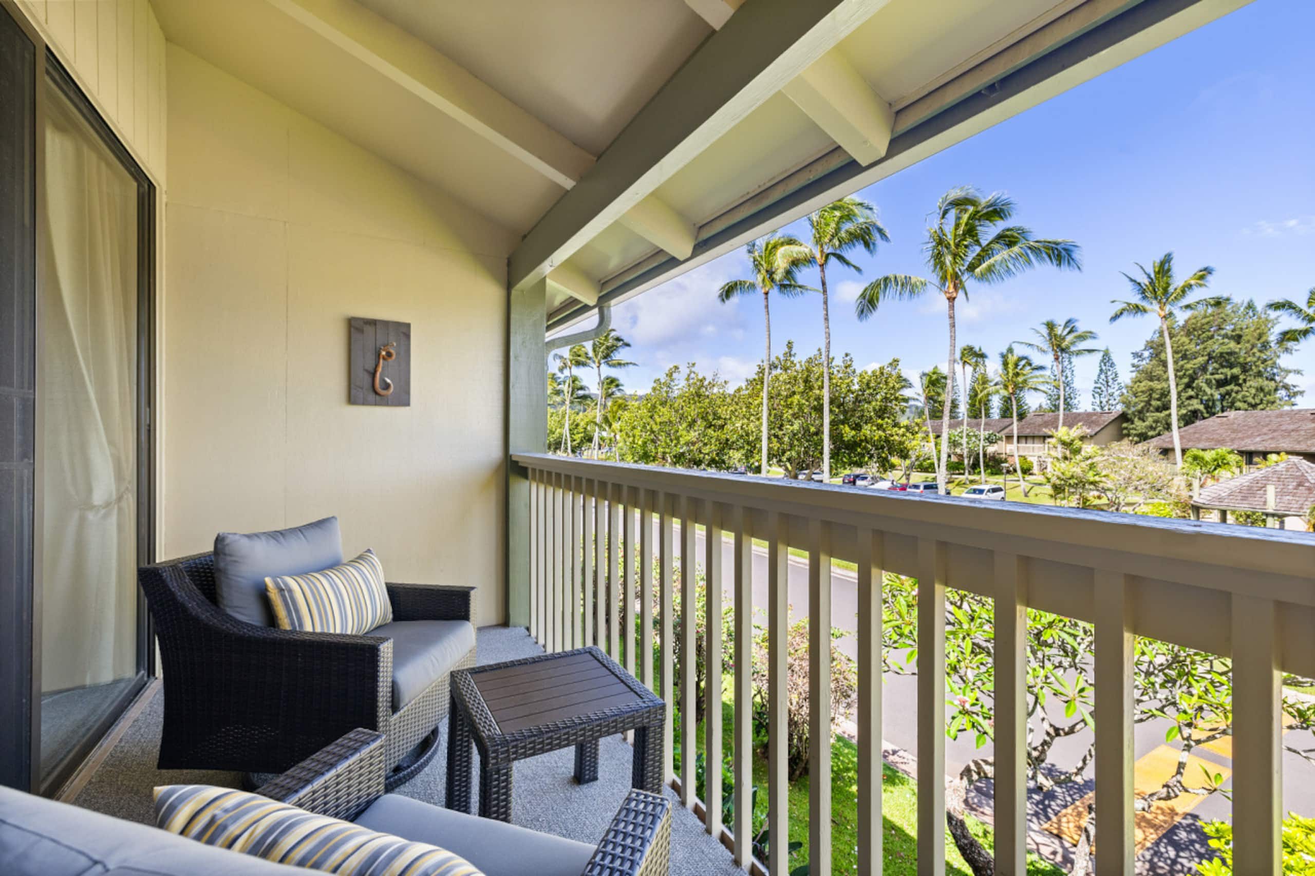 Home in Kahuku · ★4.78 · 2 bedrooms · 2 beds · 2 private baths - Image 4