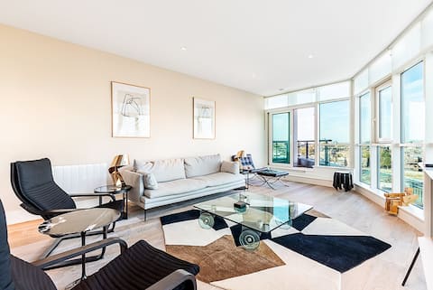 Riverside Luxury with Iconic Views