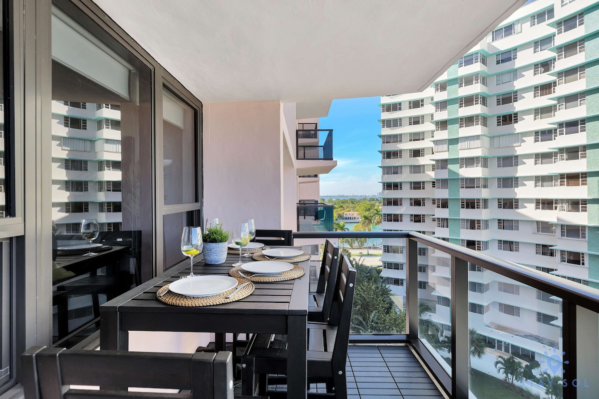 Gallery Detail: Stylish Apartment 2Br Pool Ocean Views