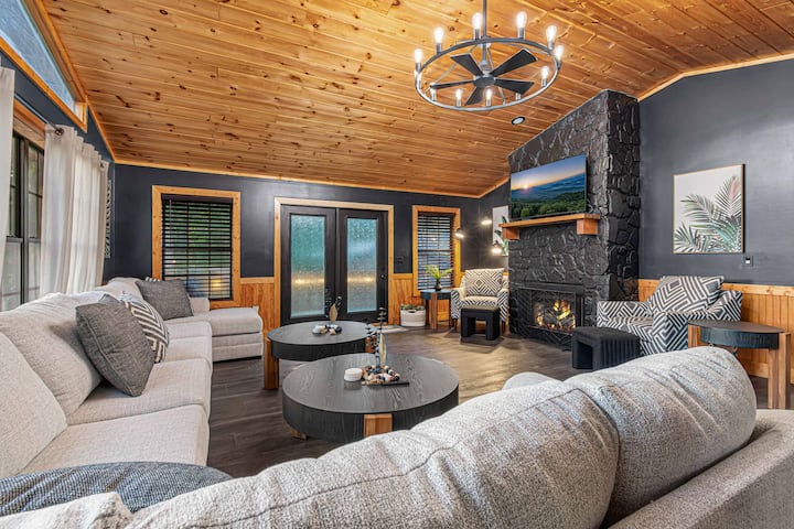 Private Pickle/BBall Court <1 Mile PF Parkway - Cabins for ...