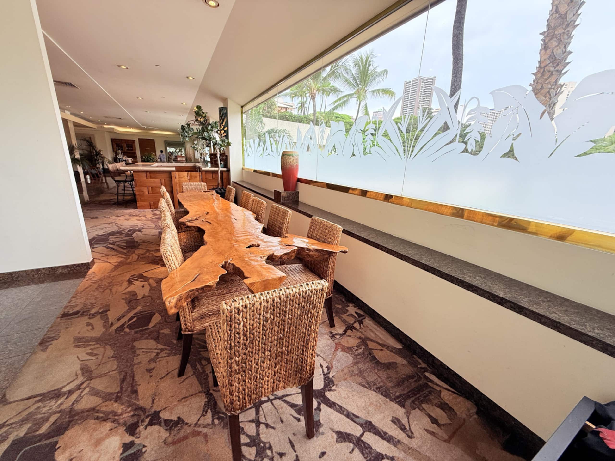 Hotel in Honolulu · ★5.0 · 2 bedrooms · 5 beds · 2.5 private baths - Image 64