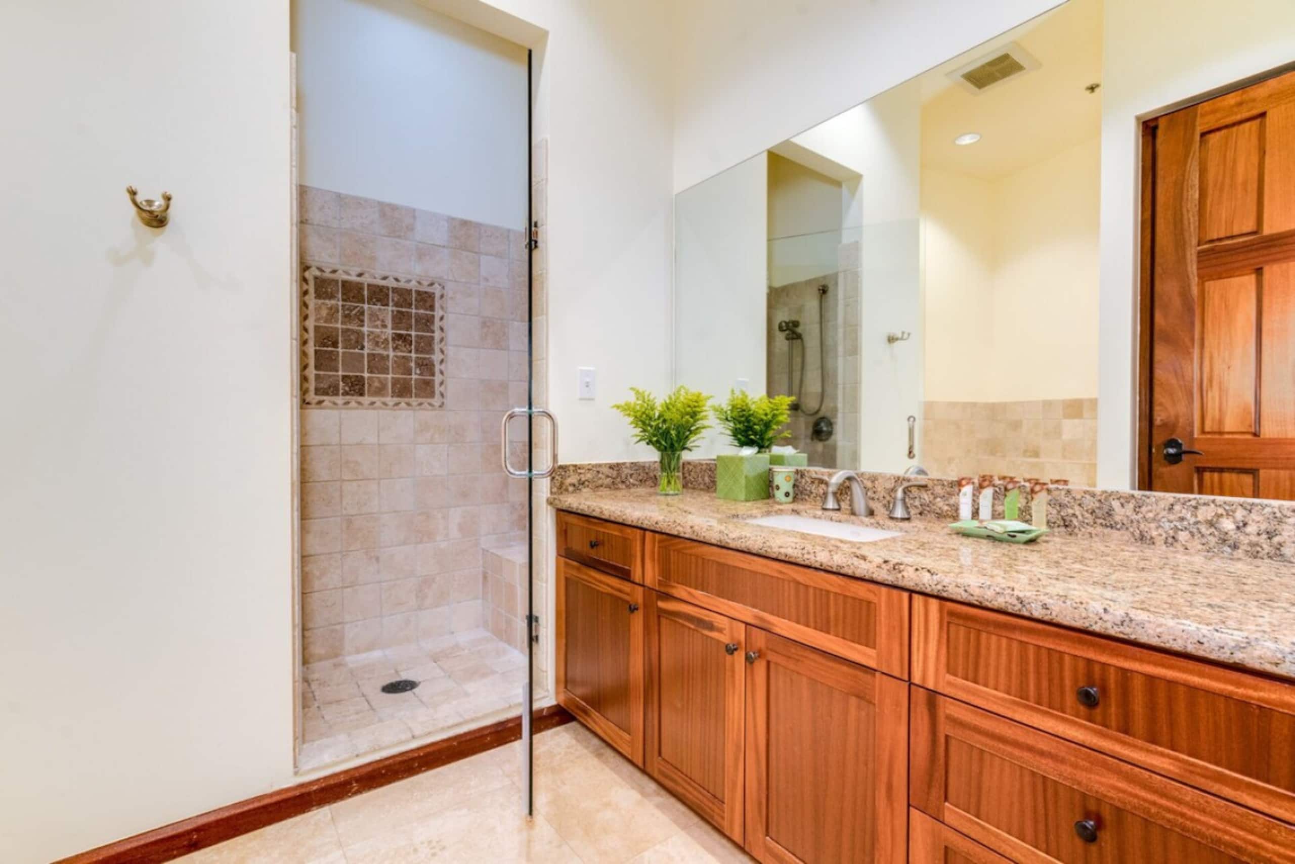 Hotel in Honolulu · ★5.0 · 2 bedrooms · 5 beds · 2.5 private baths - Image 34
