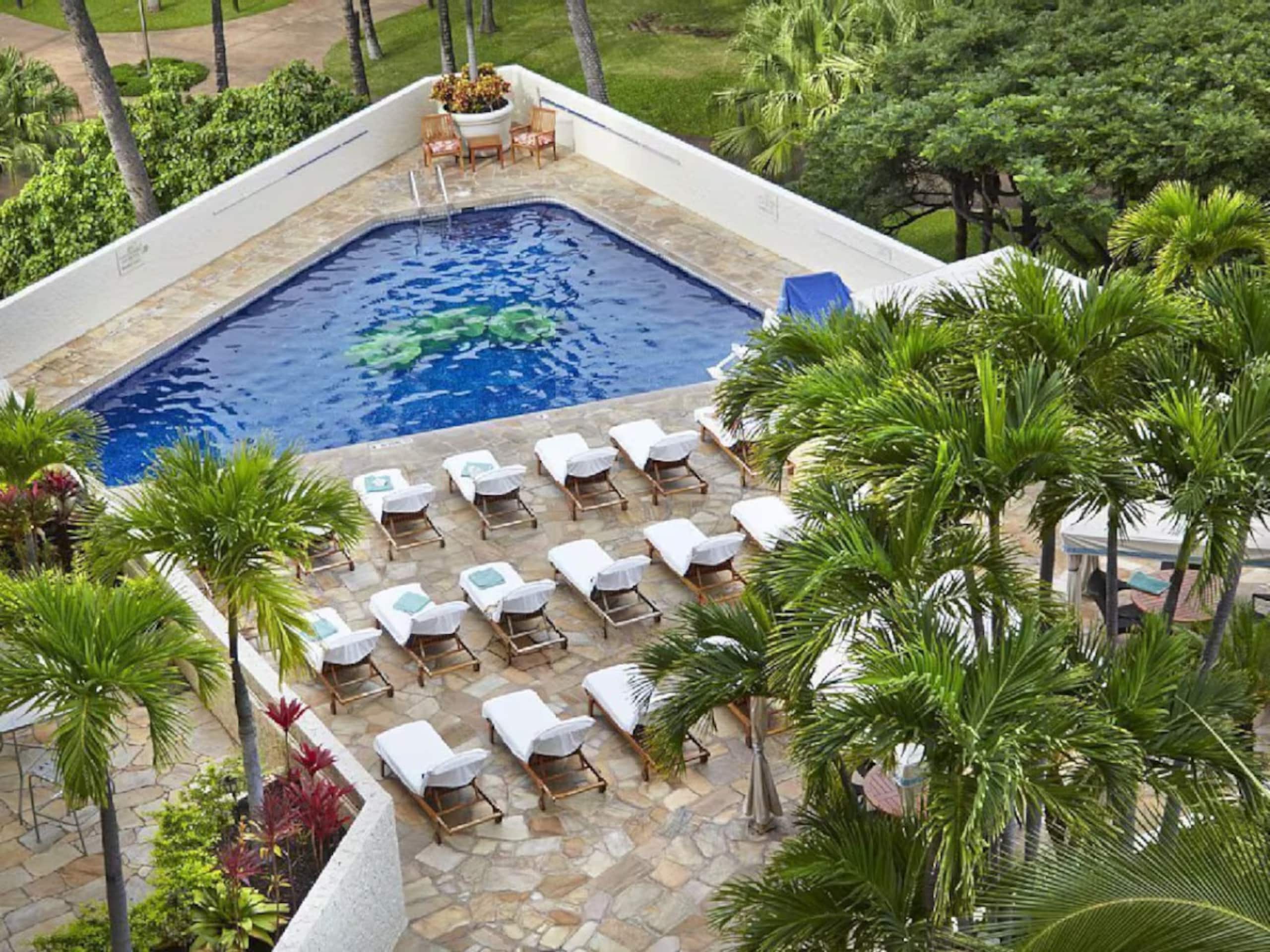 Hotel in Honolulu · ★5.0 · 2 bedrooms · 5 beds · 2.5 private baths - Image 46