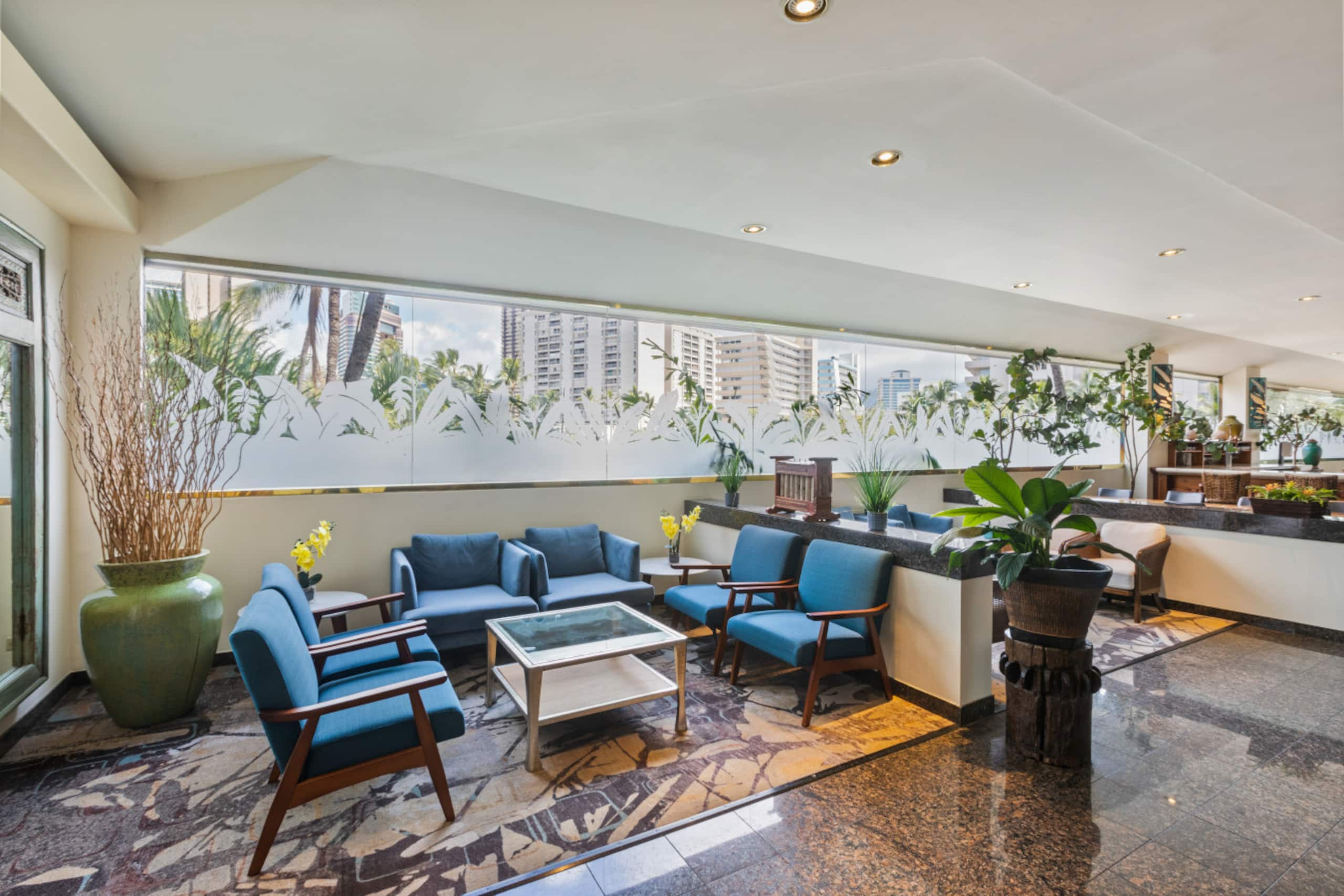 Hotel in Honolulu · ★5.0 · 2 bedrooms · 5 beds · 2.5 private baths - Image 76