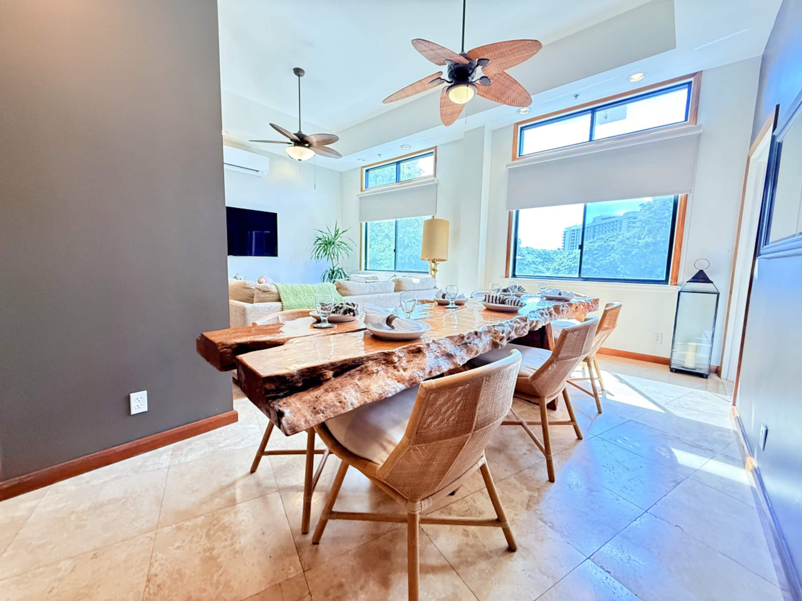 Hotel in Honolulu · ★5.0 · 2 bedrooms · 5 beds · 2.5 private baths - Image 52