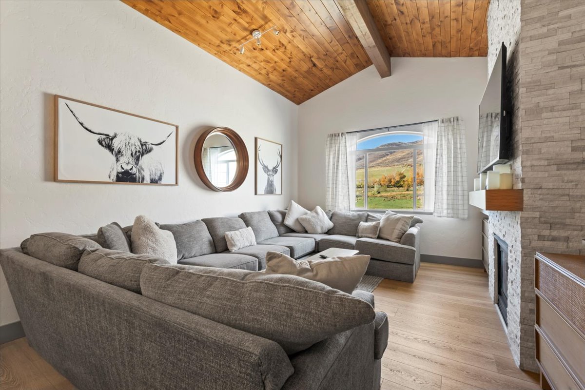 Beautiful Updated Villa
