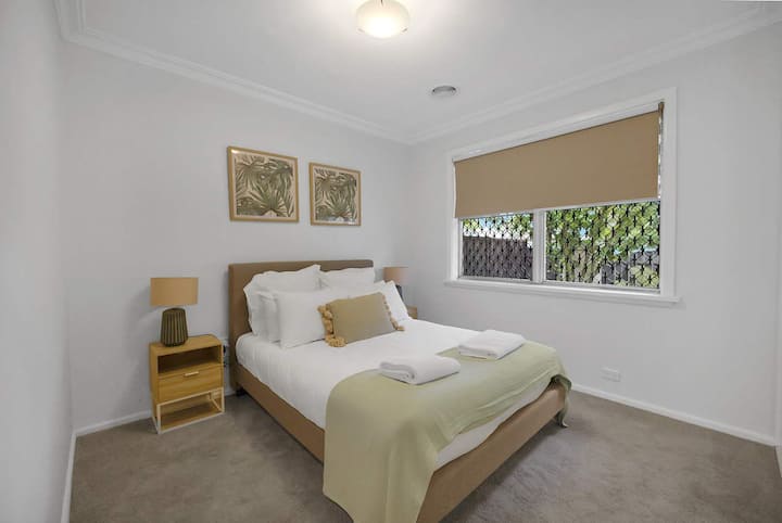 Slaapkamer 3 - Tweepersoonsbed + Verwarming en koeling via leidingen