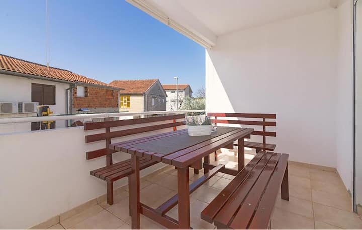 Awesome Apartment In Pirovac With Wifi - Murter
