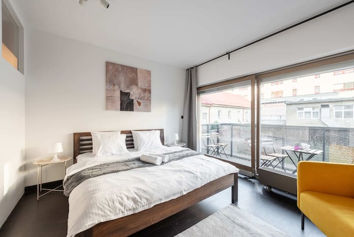 Spacious Loft With 3 Bedrooms | Balcony - Praag