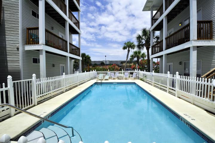 Sunset Cottages 2b, Pet Friendly, Free Beach Setup - Fort Walton Beach, FL