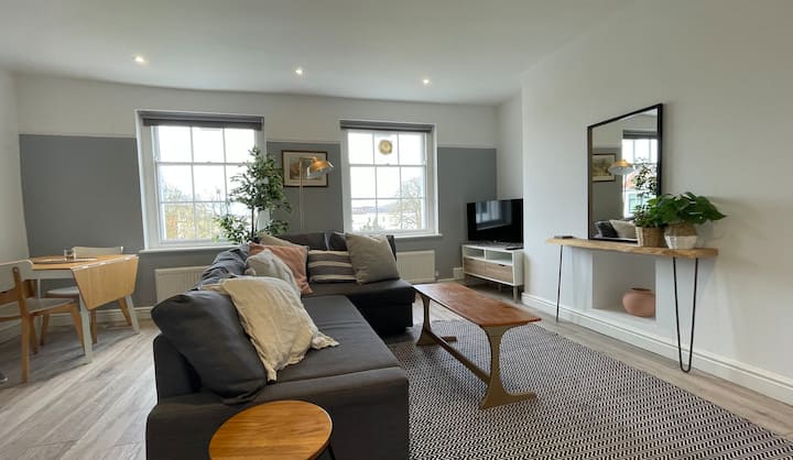 Cheltenham Townhouse - 4 Flats For Groups Of 15 - Cheltenham