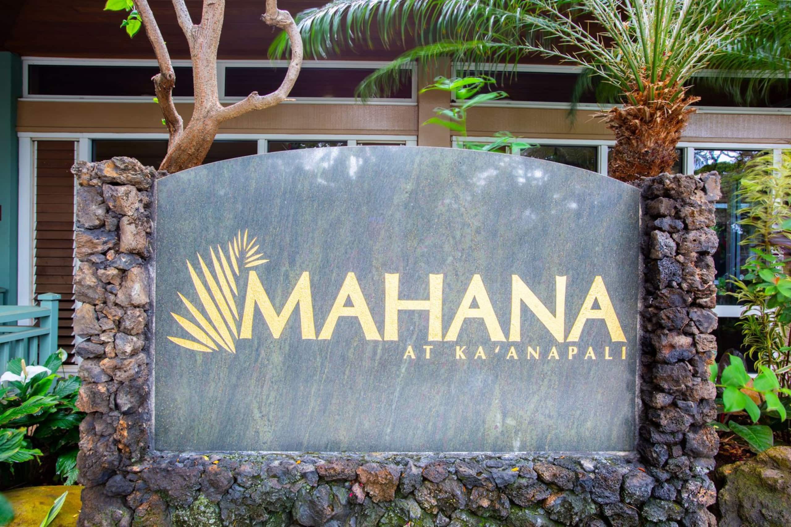 Direct Oceanfront View at Mahana Studio, King Bed - Image 26