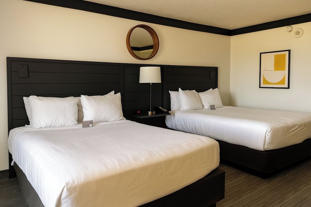 Unit with 2 beds. Interior and views may vary based on location and availability.