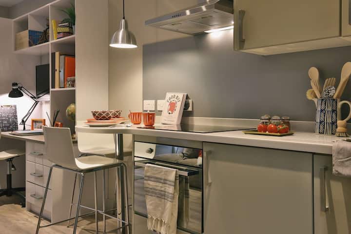 Student Only Chic Studio At Kingsmill Huddersfield - West Yorkshire