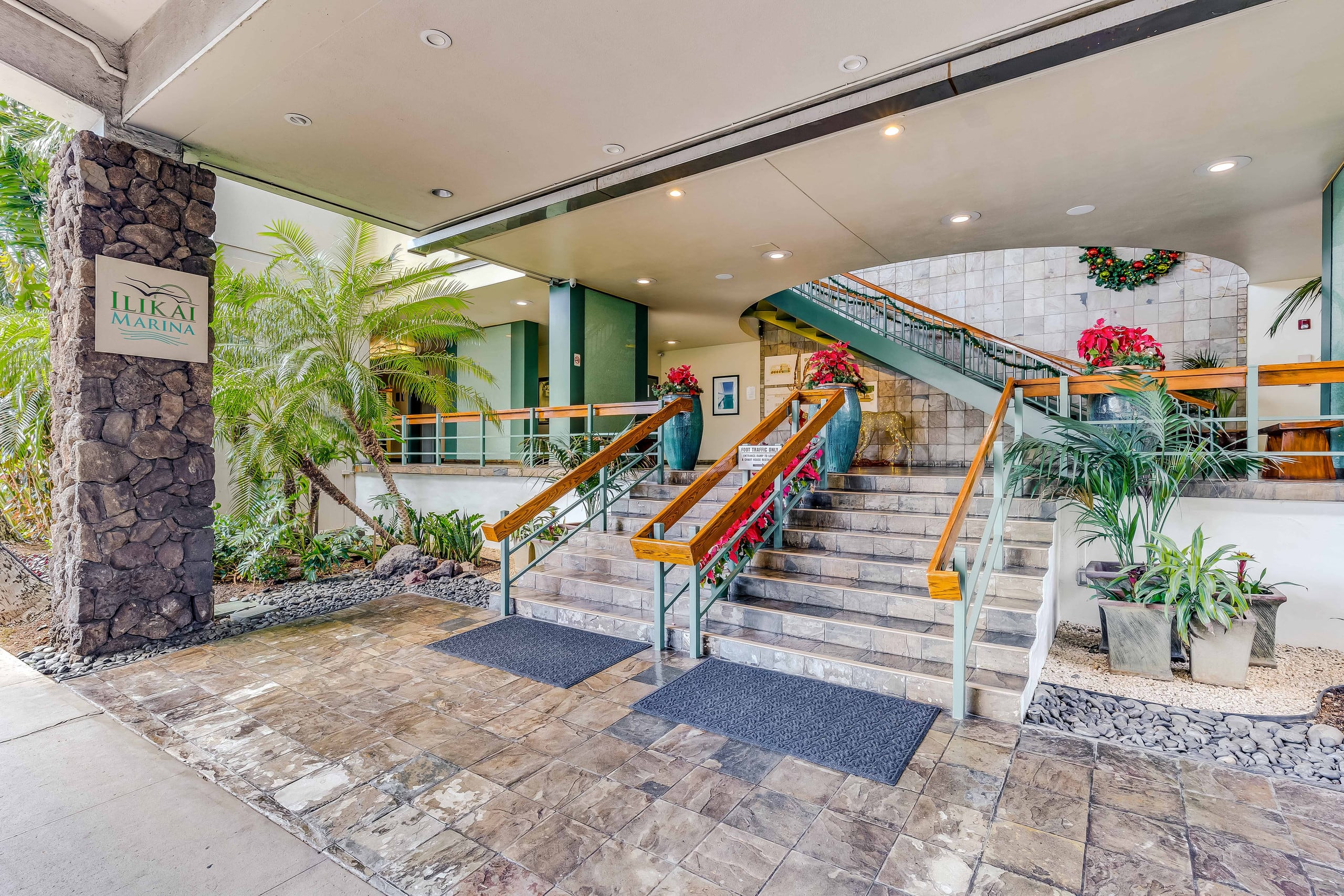 Condo in Honolulu · ★5.0 · Studio · 2 beds · 1 bath - Image 30