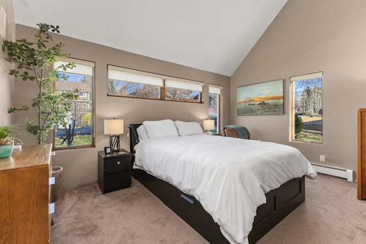 Dhoma e gjumit nr. 1 | Krevat dopio "queen"