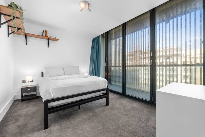 Naša je zgrada vrlo tiha pa ćete uz dobar san moći uživati u svom boravku u Manchesteru.