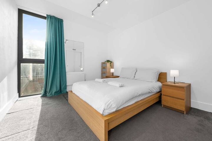 Dobro se naspavajte u našoj modernoj i udobnoj spavaćoj sobi
