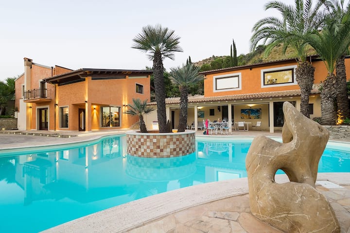 Villa Michelangelo - Stunning Family Villa - Agrigento
