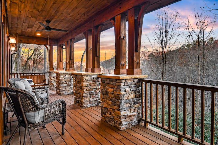 Pearl's Mountain Retreat: Free Attraction Tickets - Cabins for