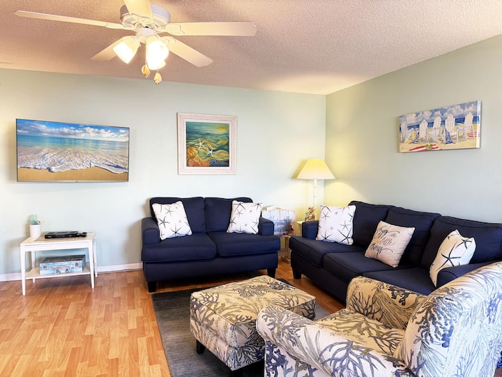 Sea Oats By The Bay – Pool, Beach & Boat Slips - Manasota Key, FL