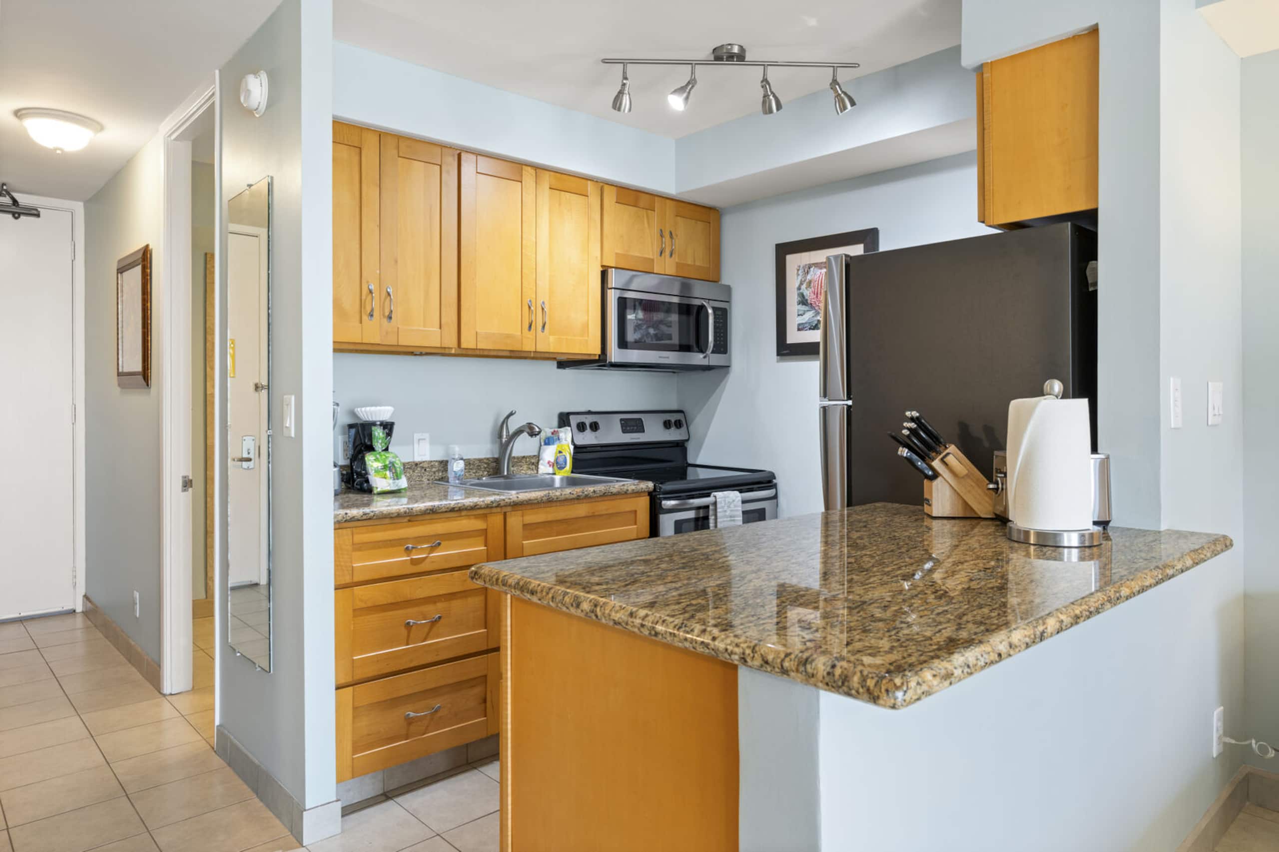 Condo in Lahaina · ★5.0 · 1 bedroom · 1 bed · 1 private bath - Image 5
