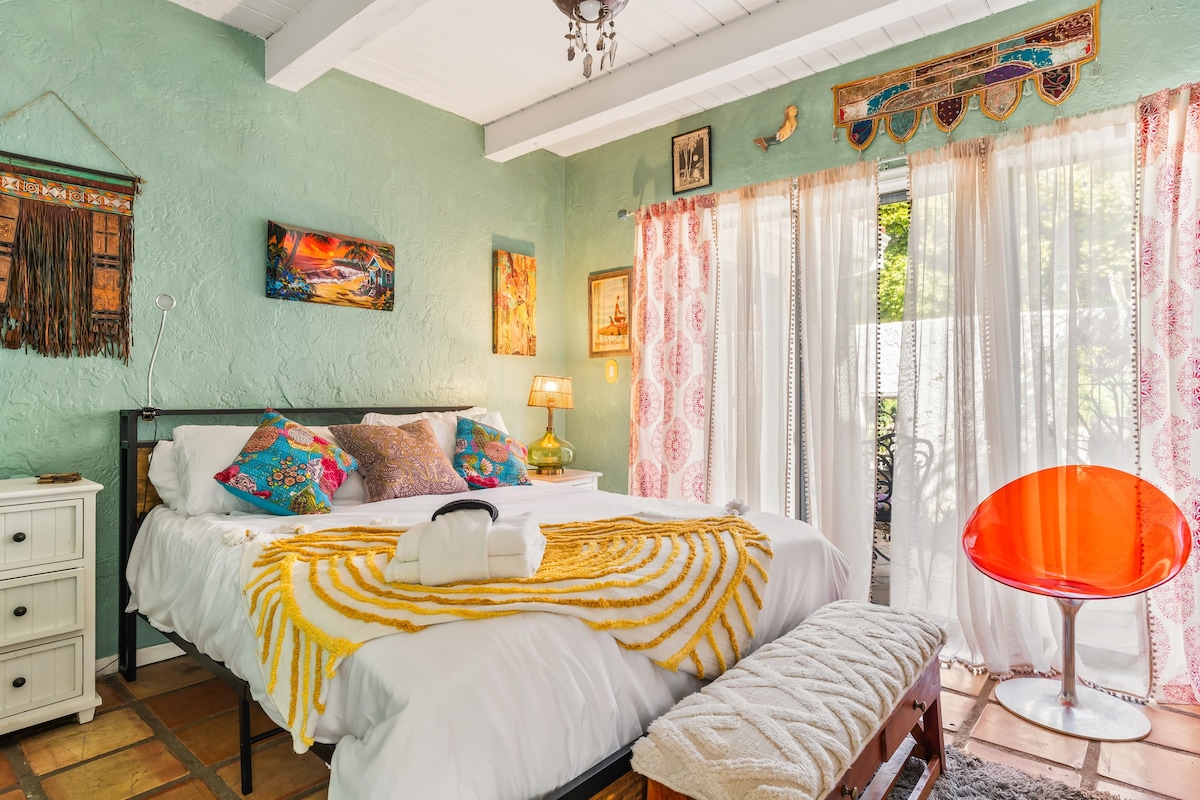 El dormitorio 4 cuenta con una cama tamaño queen. (Casa principal)