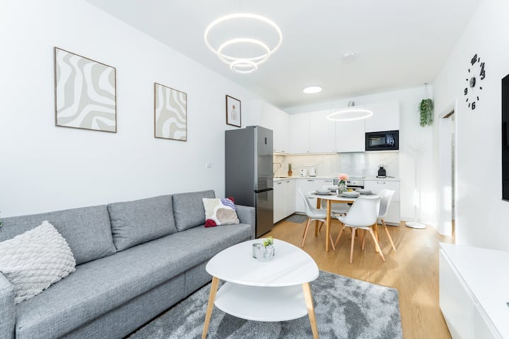 Warm & Bright Apartment • Prague Vinohrady • A/c - Praha