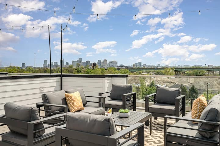 2 Homes Side By Side W/ Rooftop Hot Tubs! - Tennessee
