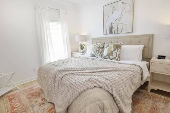 Couples Escape-water View-king Bed-pets Allowed - Pass Christian, MS