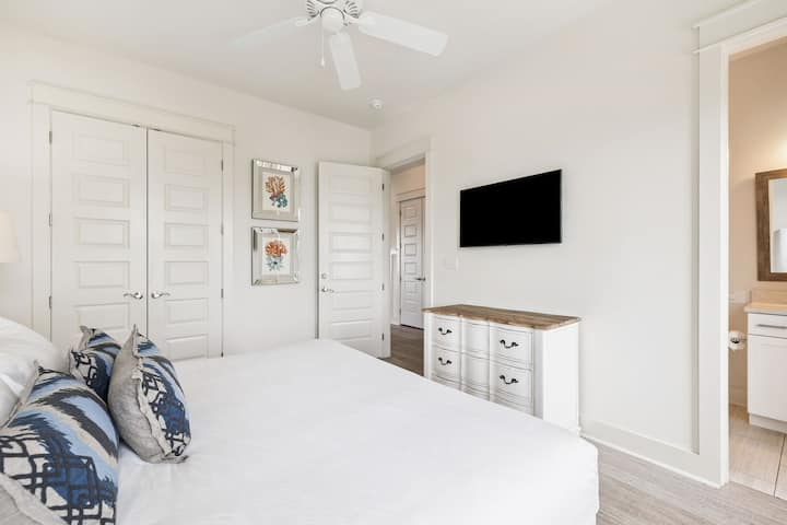 King Guest Suite - opremljen TV-om ravnog ekrana