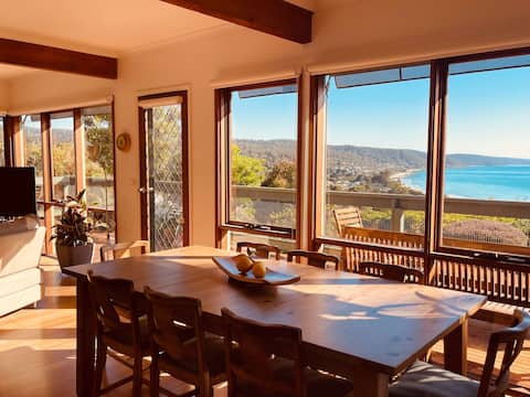 Popular Airbnb listing: Lorne Beach House 300 metres to beach in Lorne