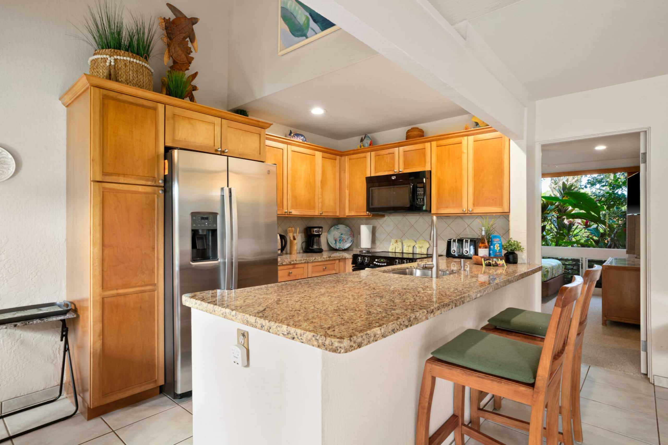 Tropical 2BR Retreat w/Mountain Views & Beach Path - Image 8