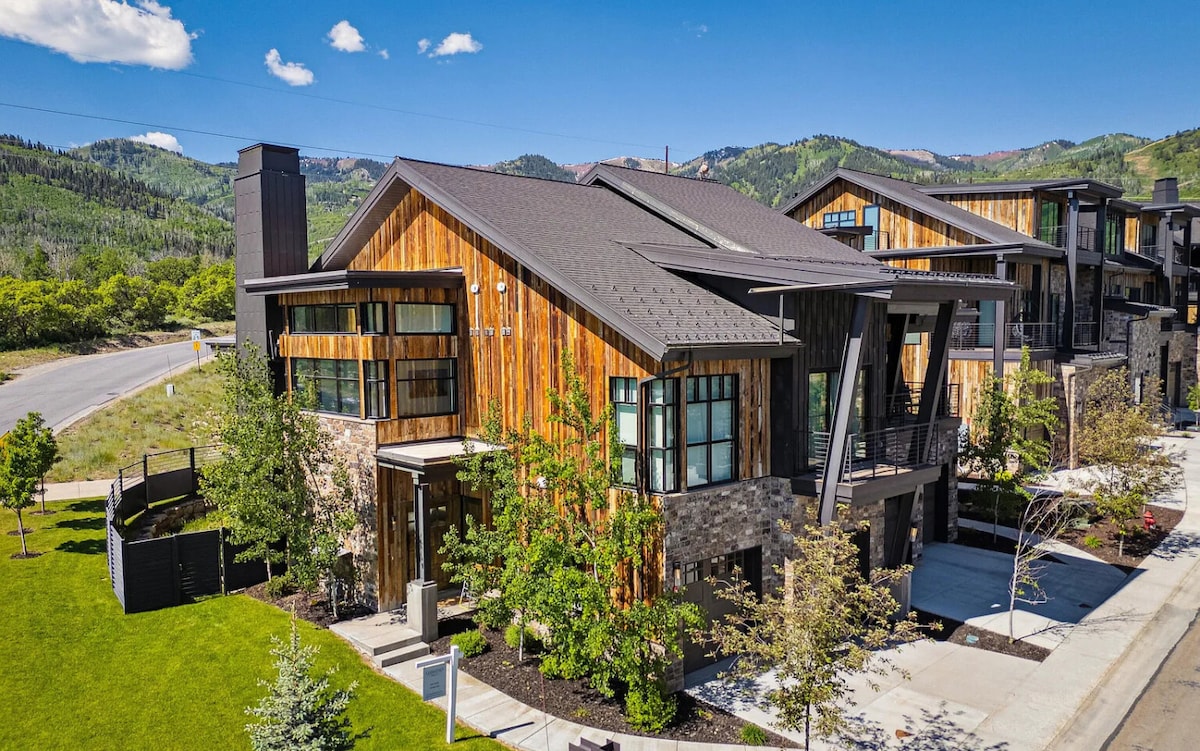 Walk to Ski, , Mountain Views