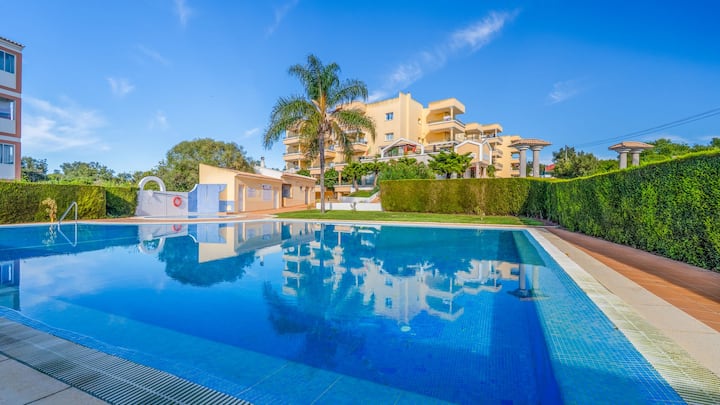 Sunny 1bdr Flat W/pool In Vau By Lovelystay - Portimão