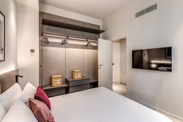 Seety Porta Romana Statue – 3.001