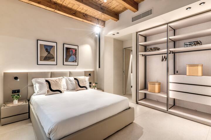 Seety Porta Romana Statue – 1.001