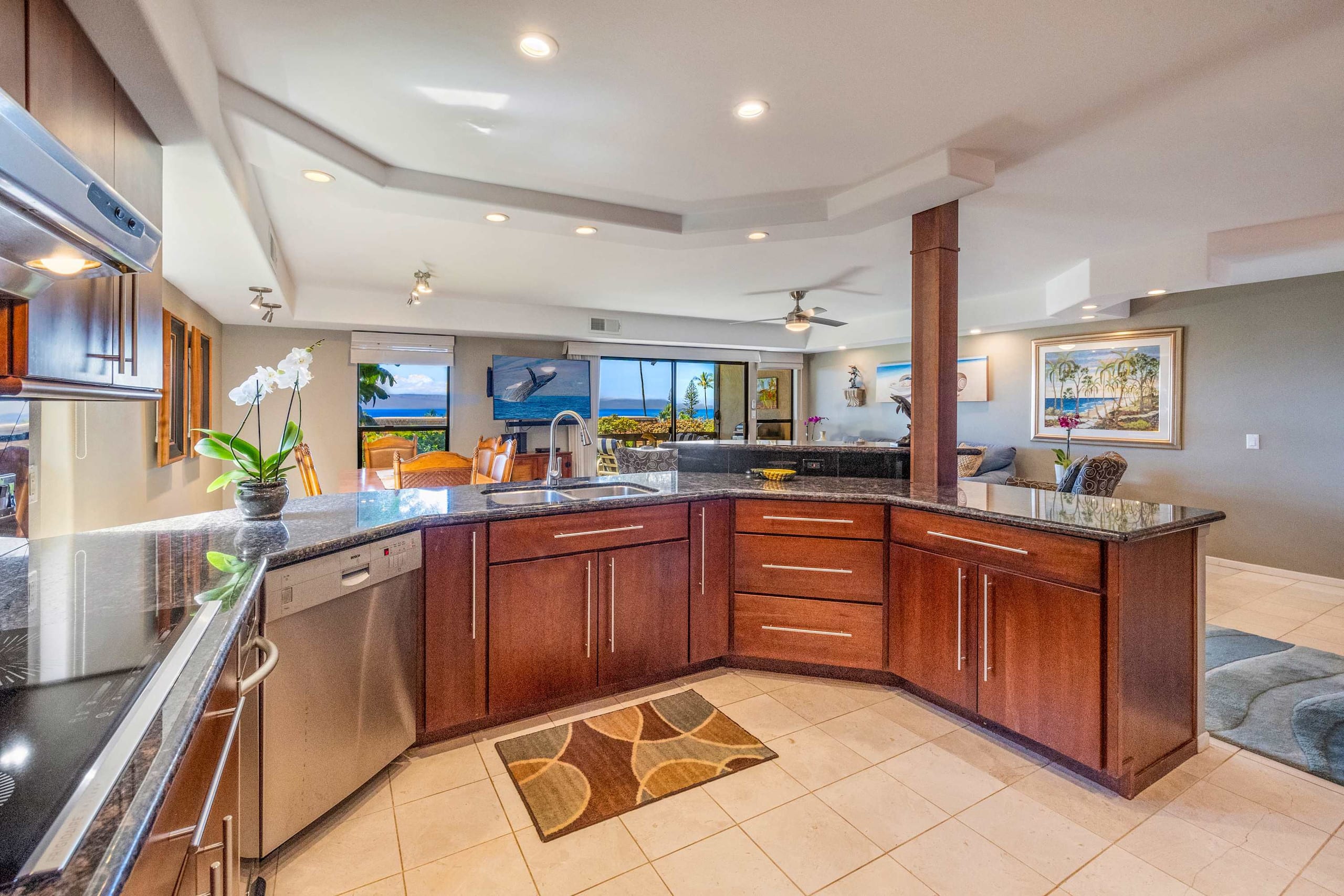 Condo in Lahaina · ★4.33 · 2 bedrooms · 2 beds · 2.5 baths - Image 13