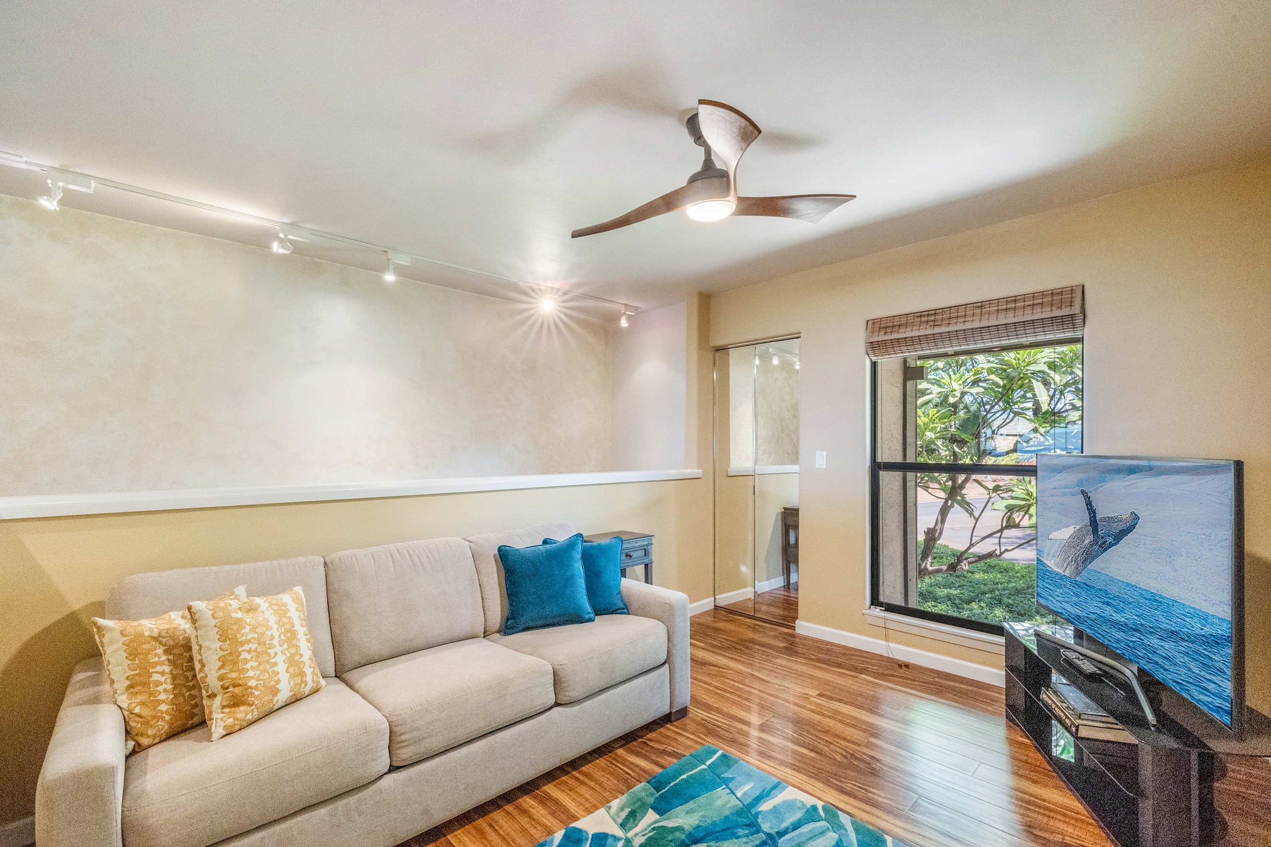 Condo in Lahaina · ★4.33 · 2 bedrooms · 2 beds · 2.5 baths - Image 52