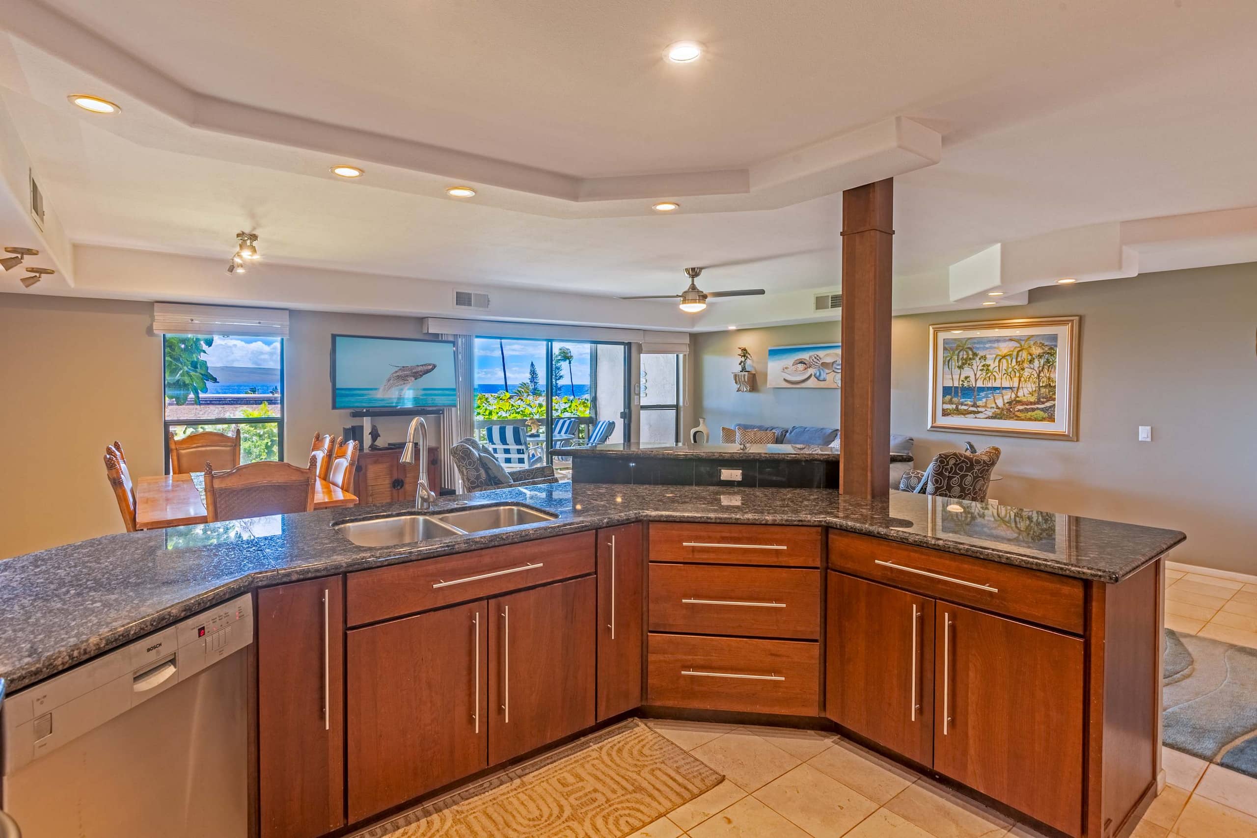Condo in Lahaina · ★4.33 · 2 bedrooms · 2 beds · 2.5 baths - Image 12