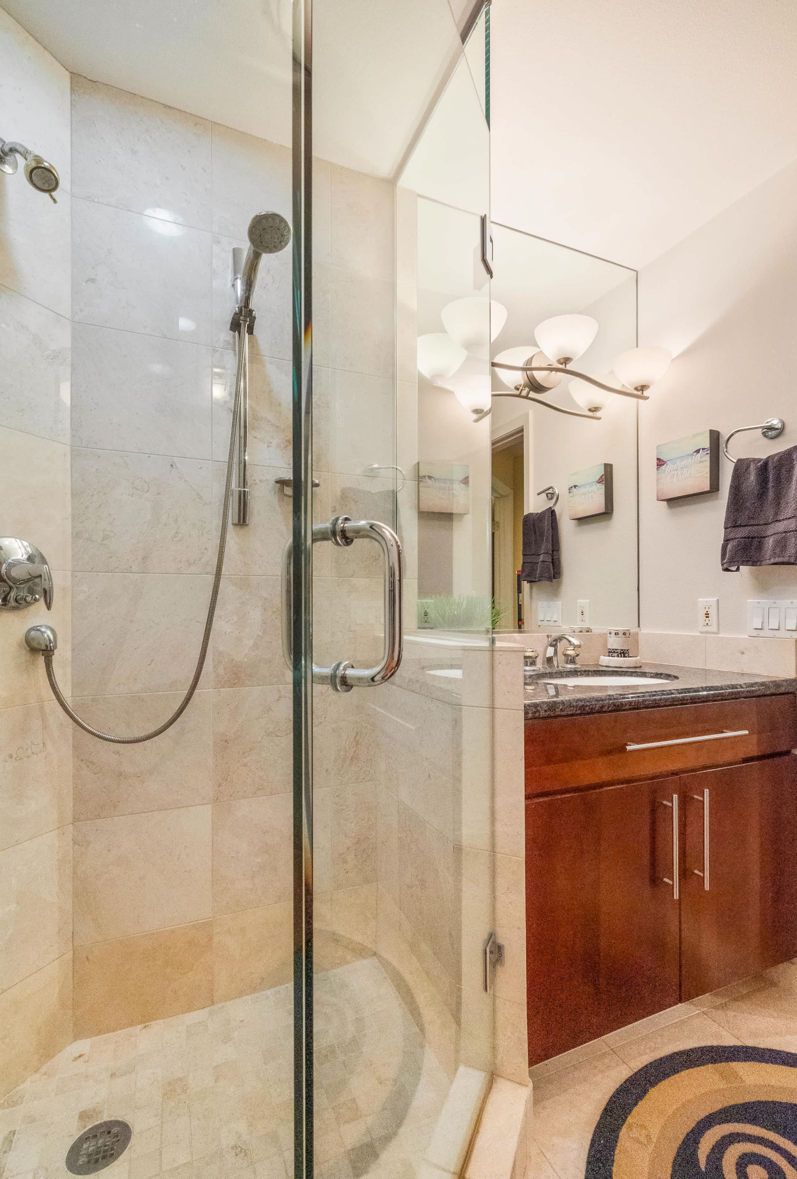 Condo in Lahaina · ★4.33 · 2 bedrooms · 2 beds · 2.5 baths - Image 34