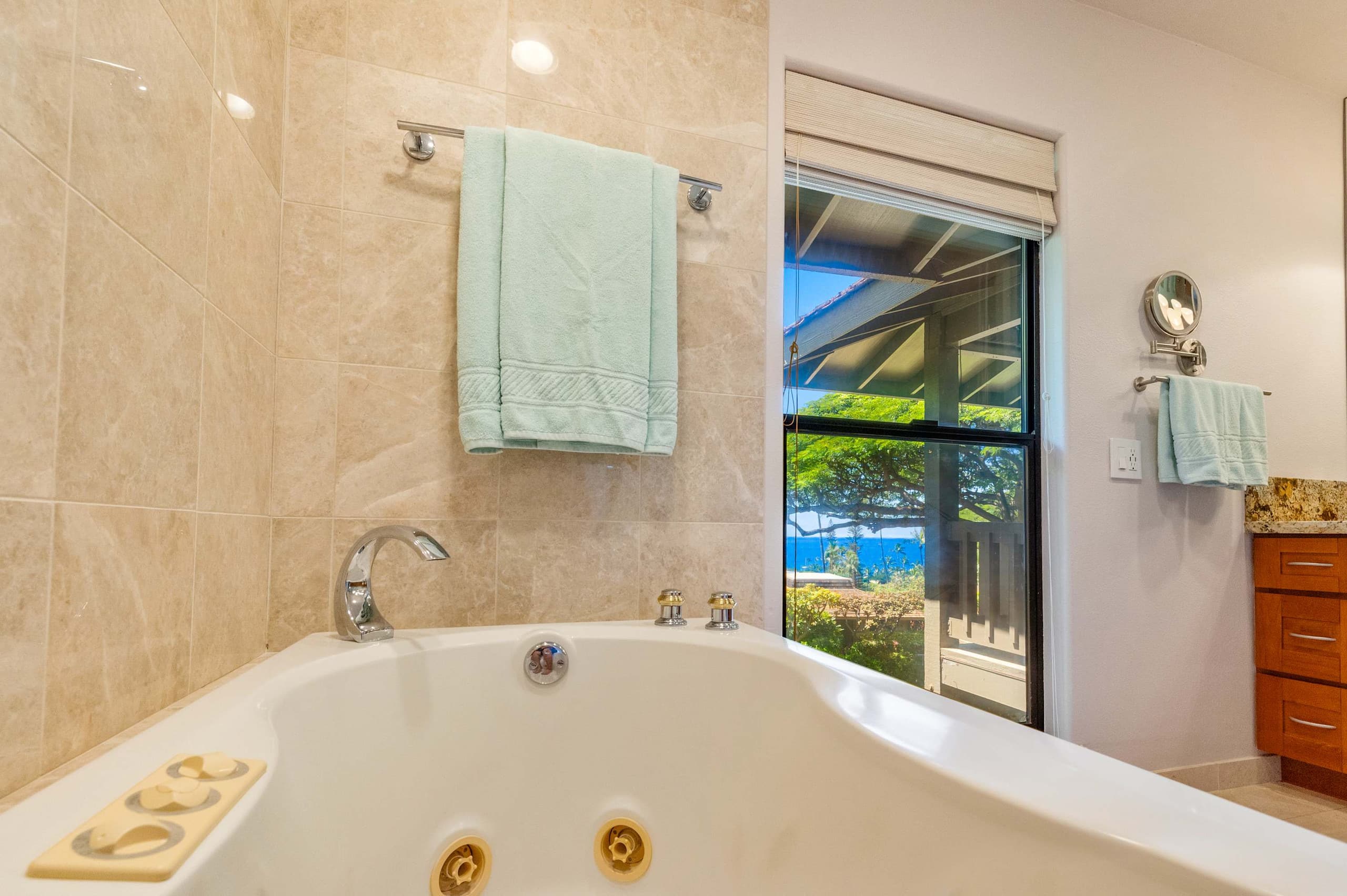 Condo in Lahaina · ★4.33 · 2 bedrooms · 2 beds · 2.5 baths - Image 29