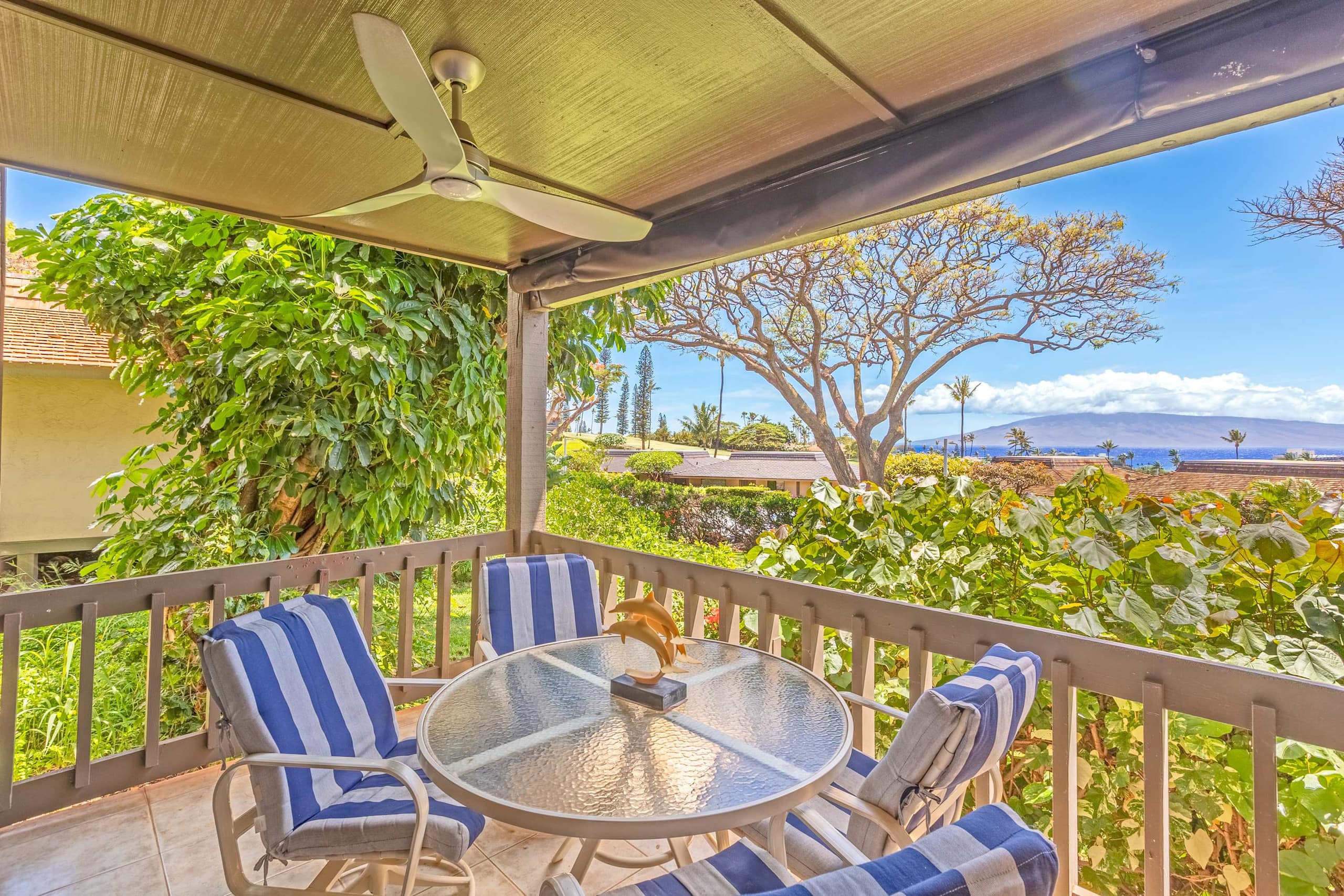 Condo in Lahaina · ★4.33 · 2 bedrooms · 2 beds · 2.5 baths - Image 39